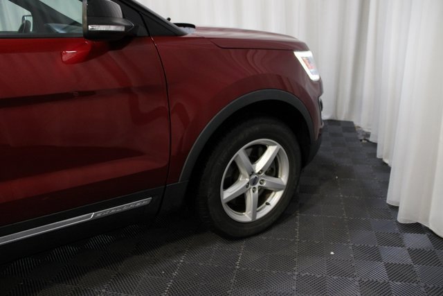 Used 2016 Ford Explorer XLT w/ Equipment Group 202A image 11