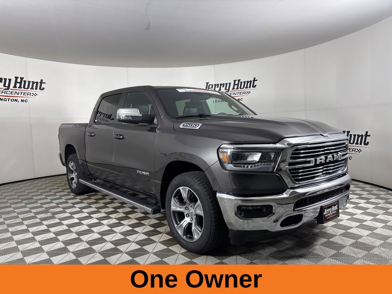 Used 2023 RAM 1500 Laramie AWD/4WD image 4