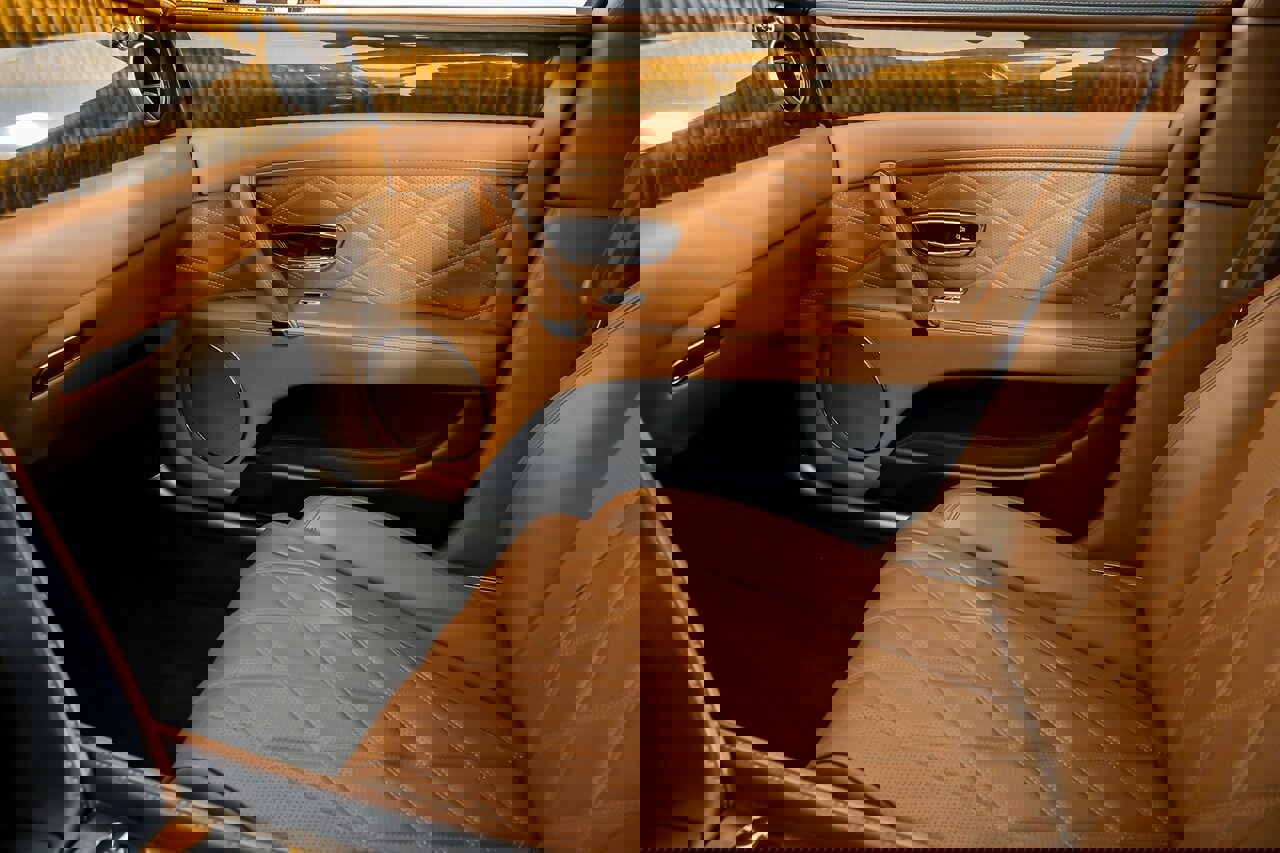 Used 2015 Bentley Flying Spur V8 image 39