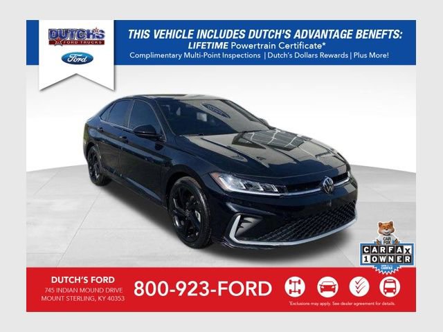 Used 2025 Volkswagen Jetta SE image 1