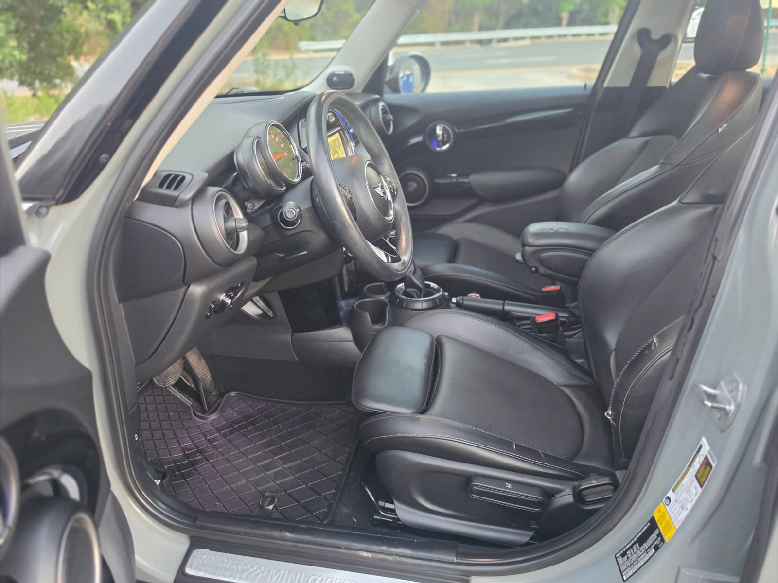 Used 2015 MINI Cooper S FWD image 16
