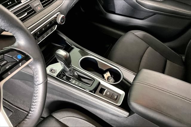 Used 2023 Nissan Altima 2.5 SV w/ SV Premium Package FWD image 17