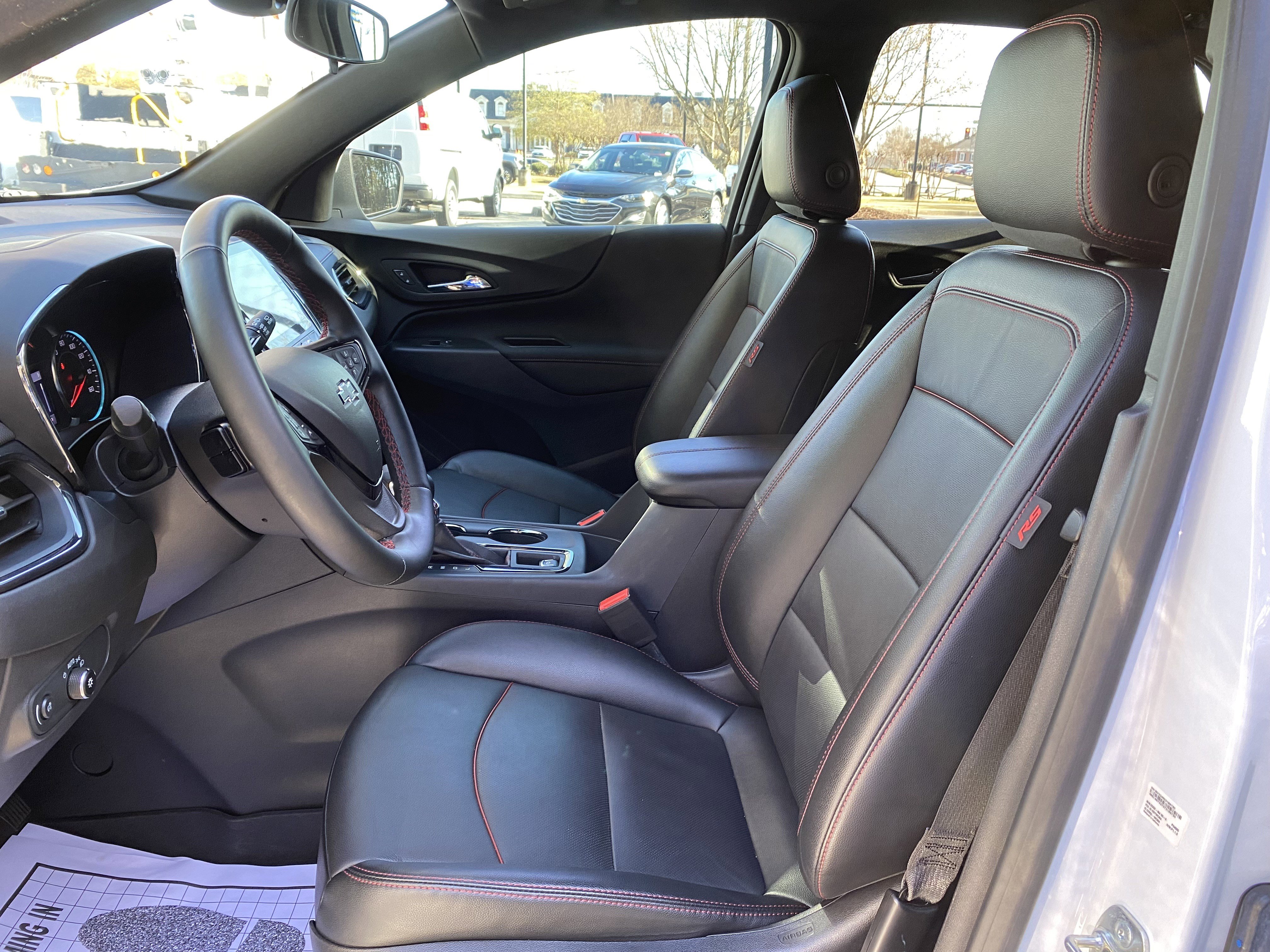 Used 2024 Chevrolet Equinox RS w/ RS Leather Package image 16