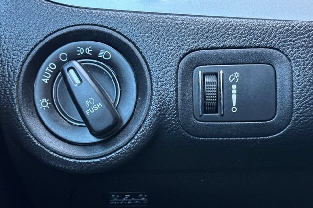 Used 2019 Dodge Journey SE w/ Blacktop Package FWD image 43