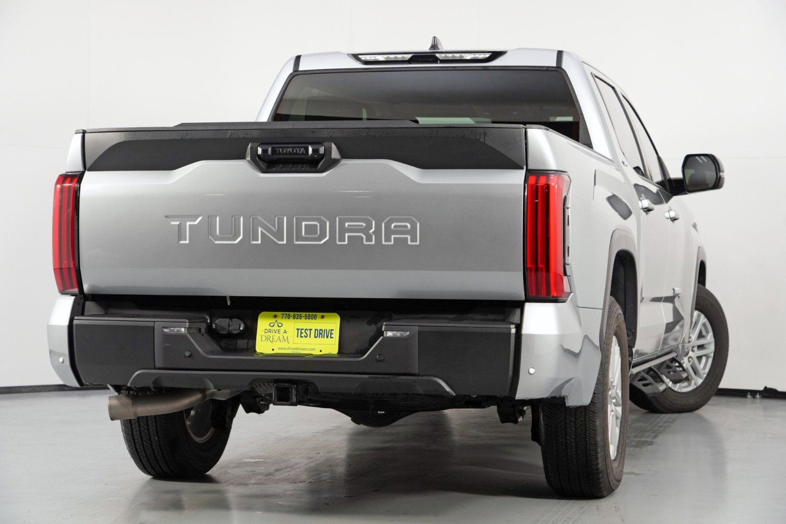 Used 2024 Toyota Tundra SR5 w/ SR5 Premium Package image 5