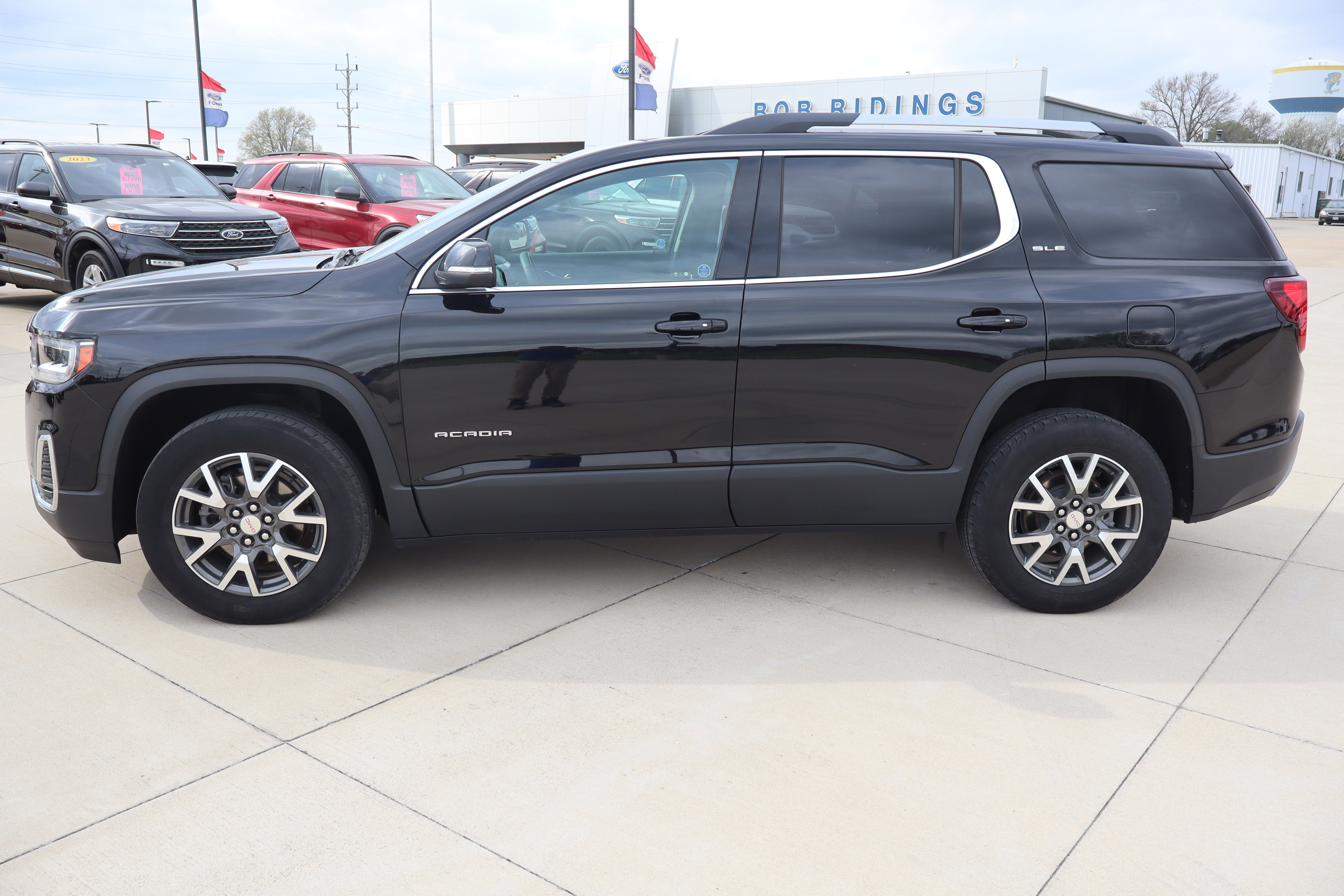Used 2023 GMC Acadia SLE w/ Driver Convenience Package AWD/4WD image 9