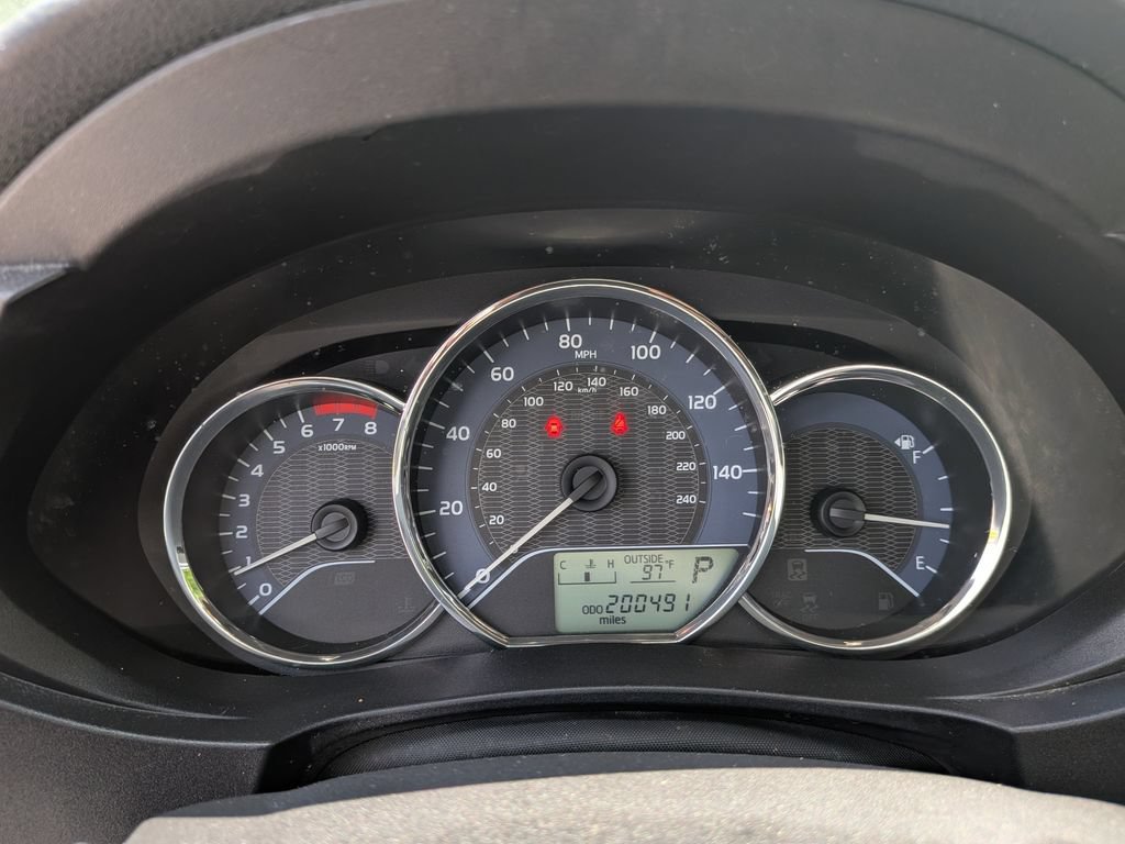 Used 2015 Toyota Corolla LE FWD image 16