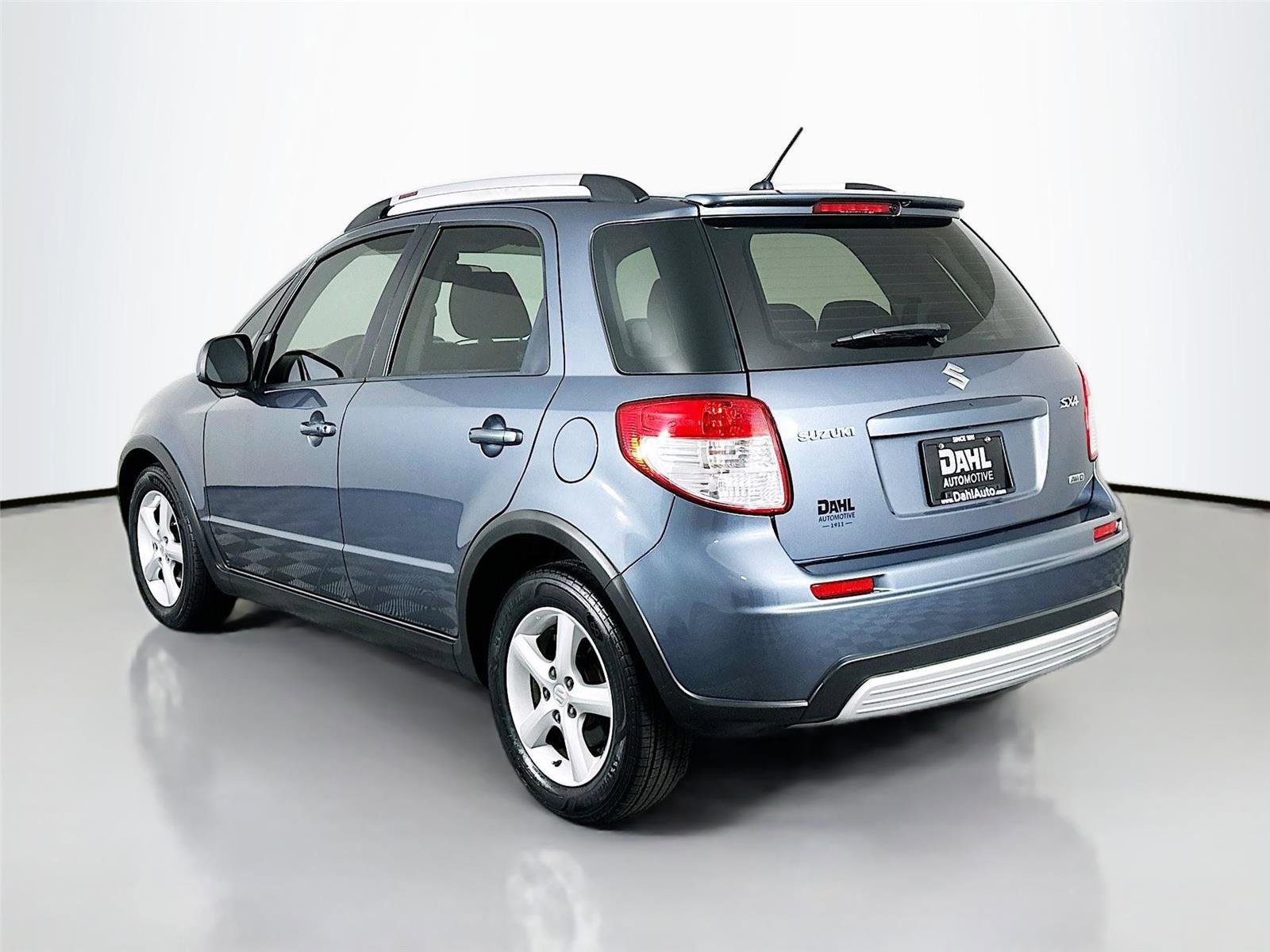 Used 2009 Suzuki SX4 AWD Hatchback w/ Touring Pkg image 9