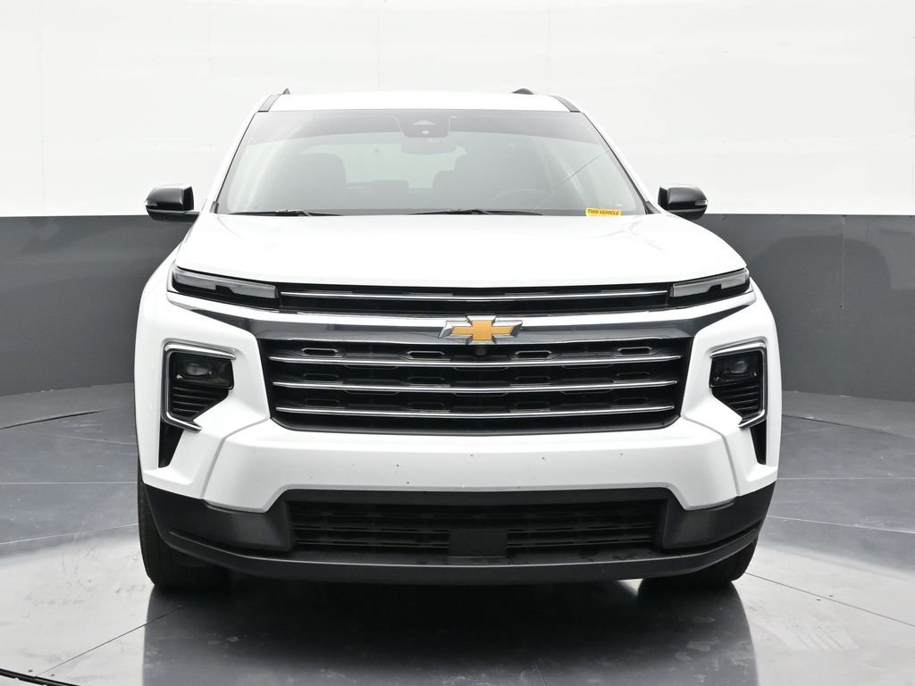 Used 2025 Chevrolet Traverse LT FWD image 8