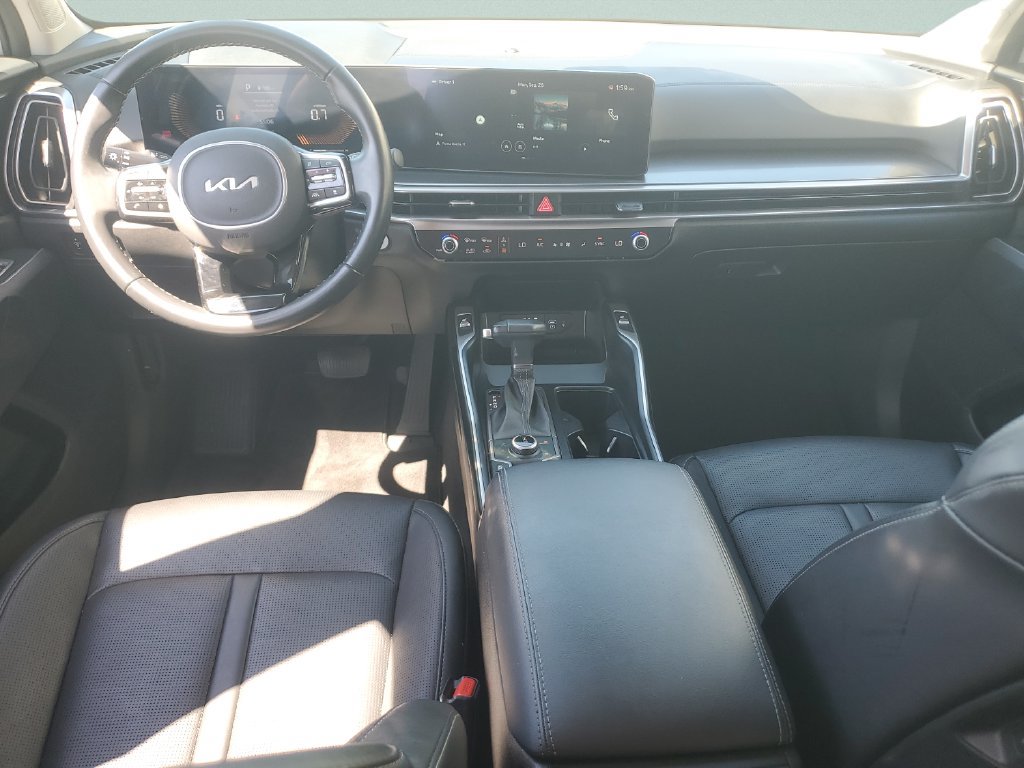Used 2025 Kia Sorento S AWD/4WD image 11