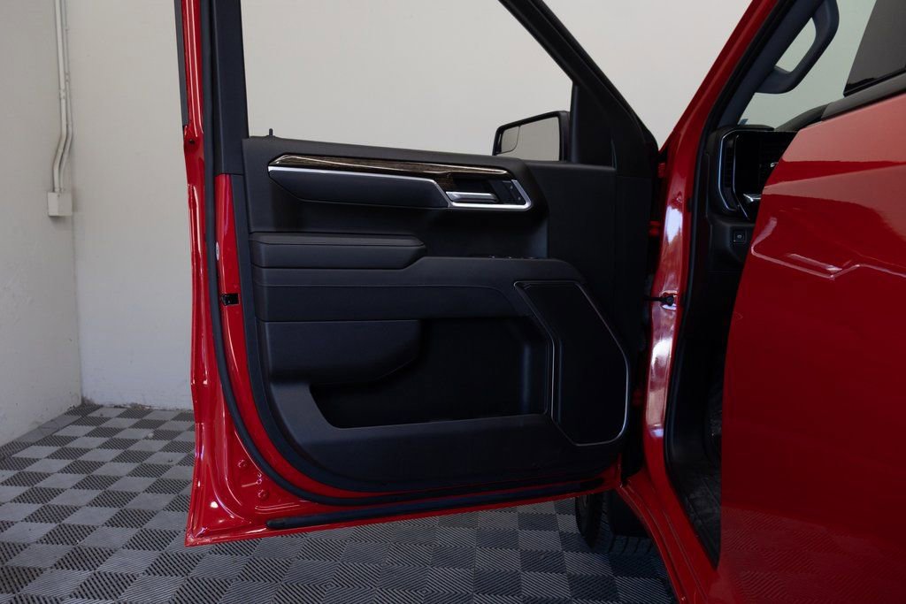 Used 2025 GMC Sierra 1500 Elevation image 16