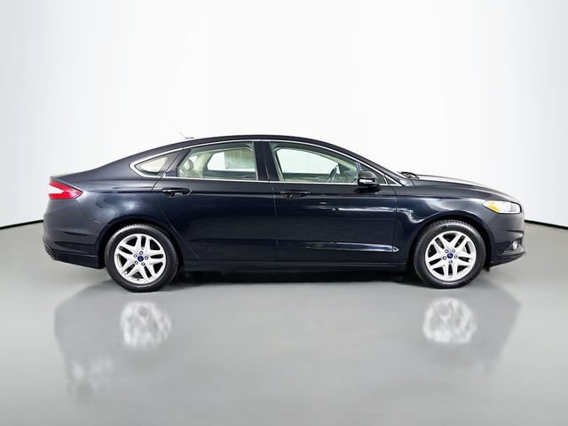 Used 2014 Ford Fusion SE w/ Equipment Group 202A FWD image 10