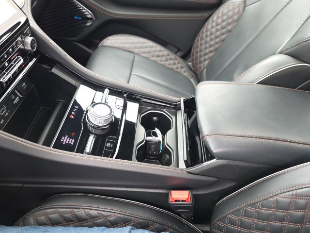 Used 2025 Jeep Grand Cherokee L Summit AWD/4WD image 37