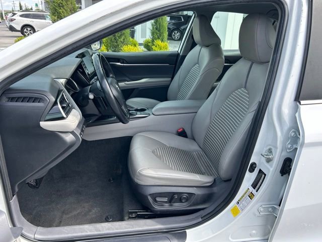 Used 2023 Toyota Camry SE FWD image 19