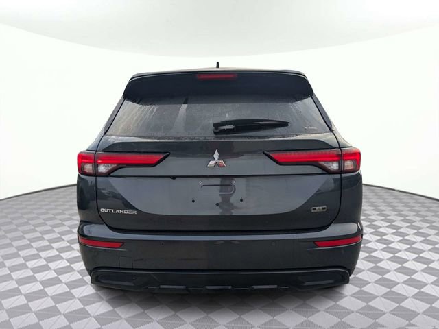 Used 2024 Mitsubishi Outlander SE image 4