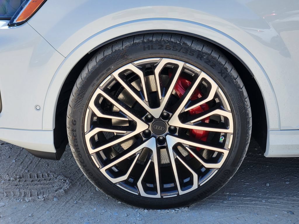 New 2026 Audi SQ7 Prestige AWD/4WD image 13
