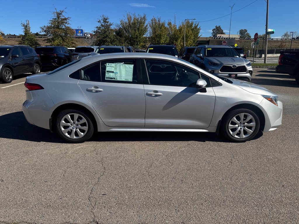 New 2027 Toyota Corolla LE FWD image 8