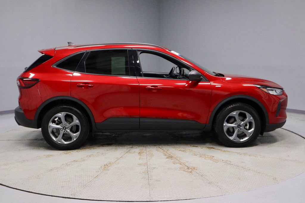 Used 2025 Ford Escape ST-Line AWD/4WD image 11