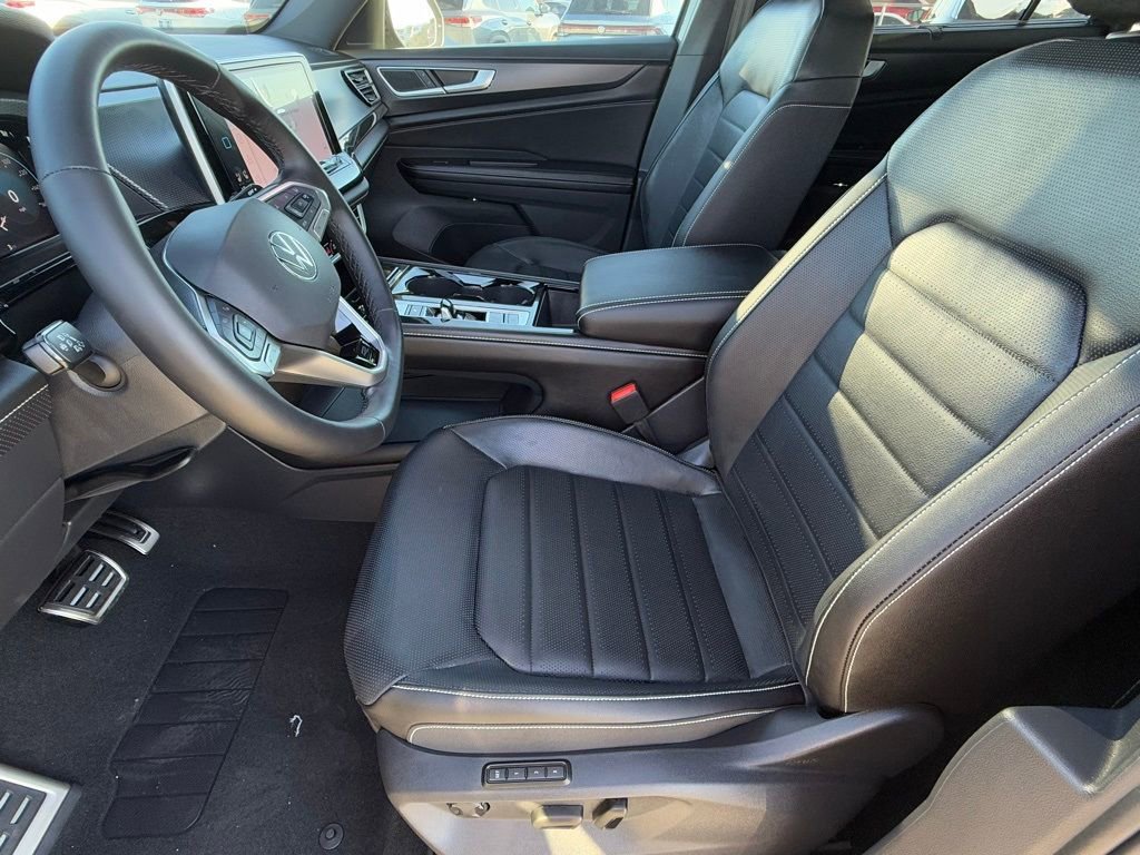 New 2026 Volkswagen Atlas Cross Sport SEL R-Line image 12