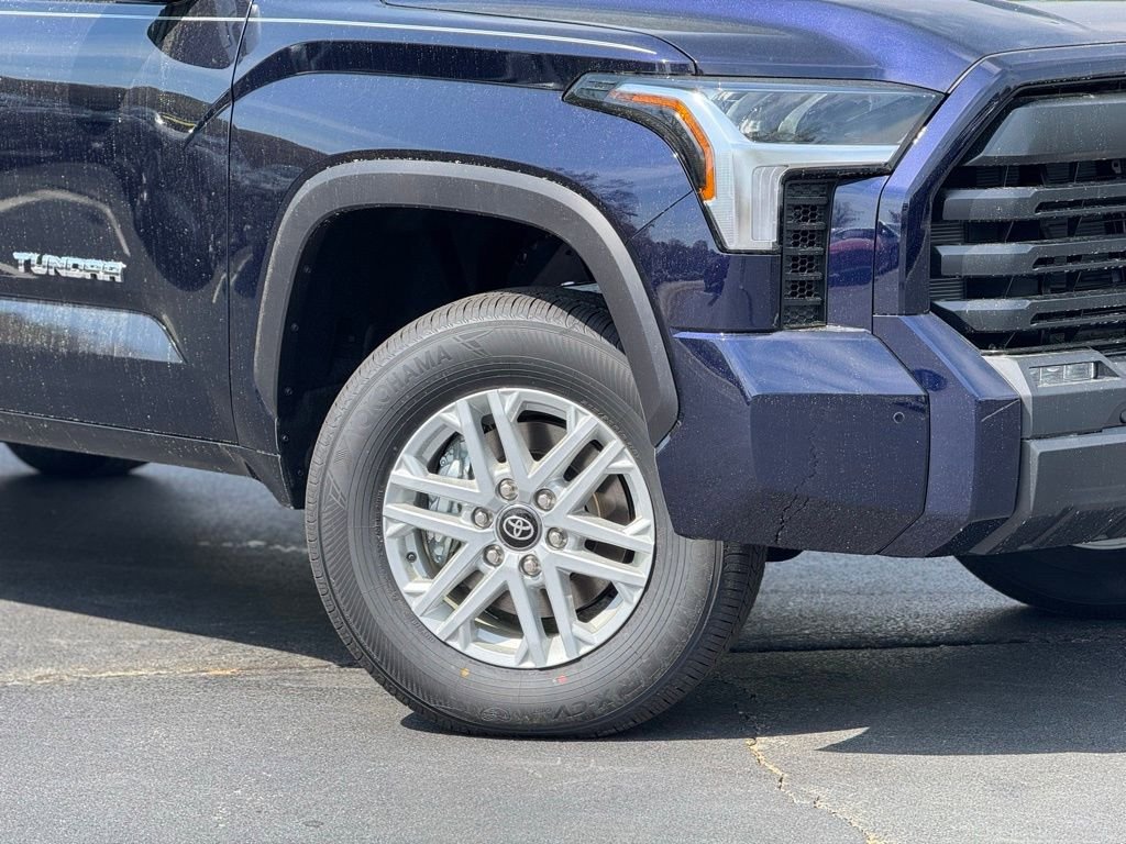 New 2026 Toyota Tundra SR5 AWD/4WD image 3