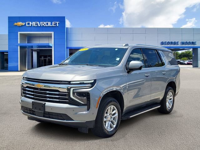 Used 2025 Chevrolet Tahoe LT AWD/4WD image 2