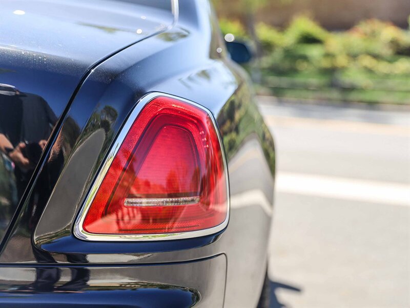Used 2012 Rolls-Royce Ghost image 14