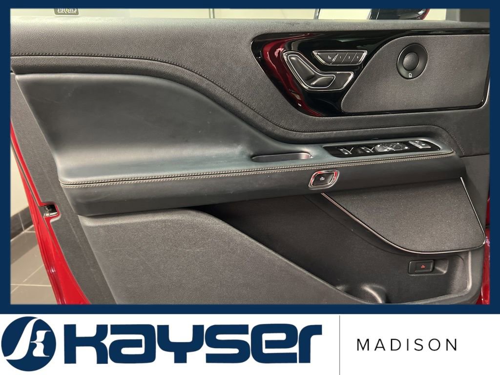 Used 2025 Lincoln Aviator Reserve w/ Illumination Package image 29