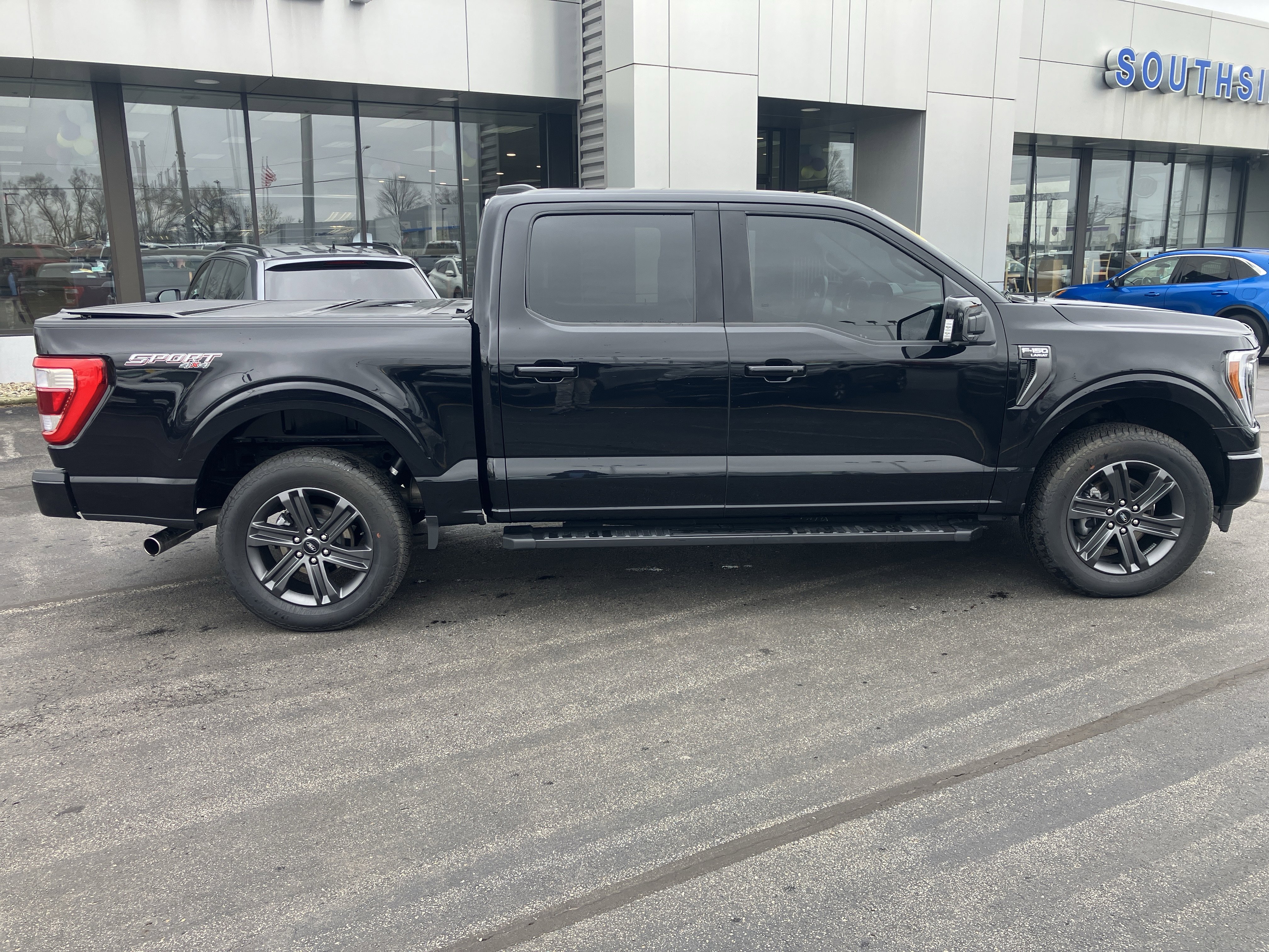 Used 2023 Ford F150 Lariat w/ Equipment Group 502A High image 8
