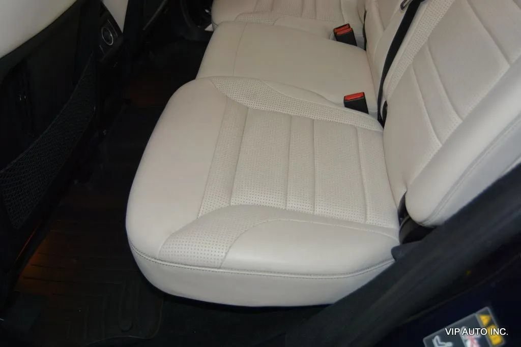 Used 2012 Mercedes-Benz ML 63 AMG 4MATIC image 23