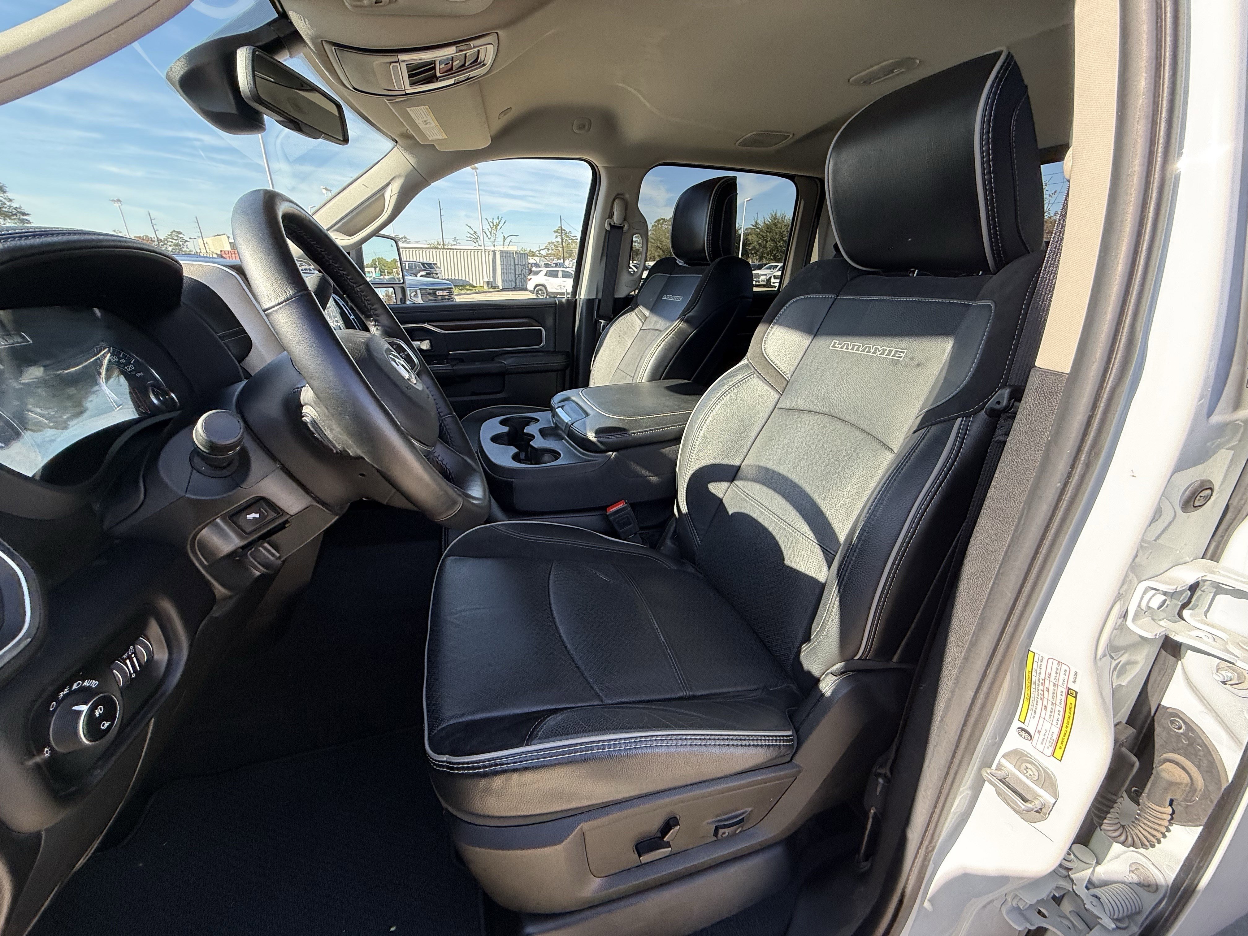 Used 2024 RAM 2500 Laramie image 27