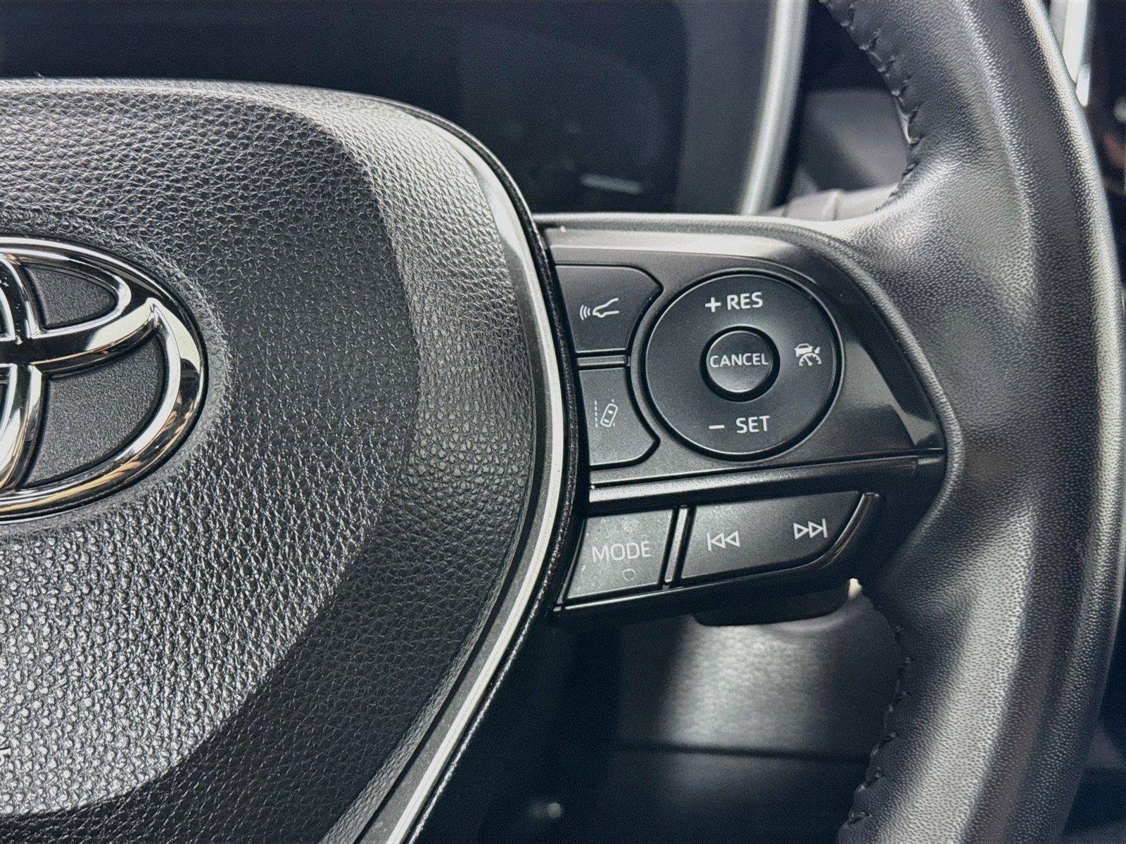 Certified 2022 Toyota Corolla XSE FWD image 18