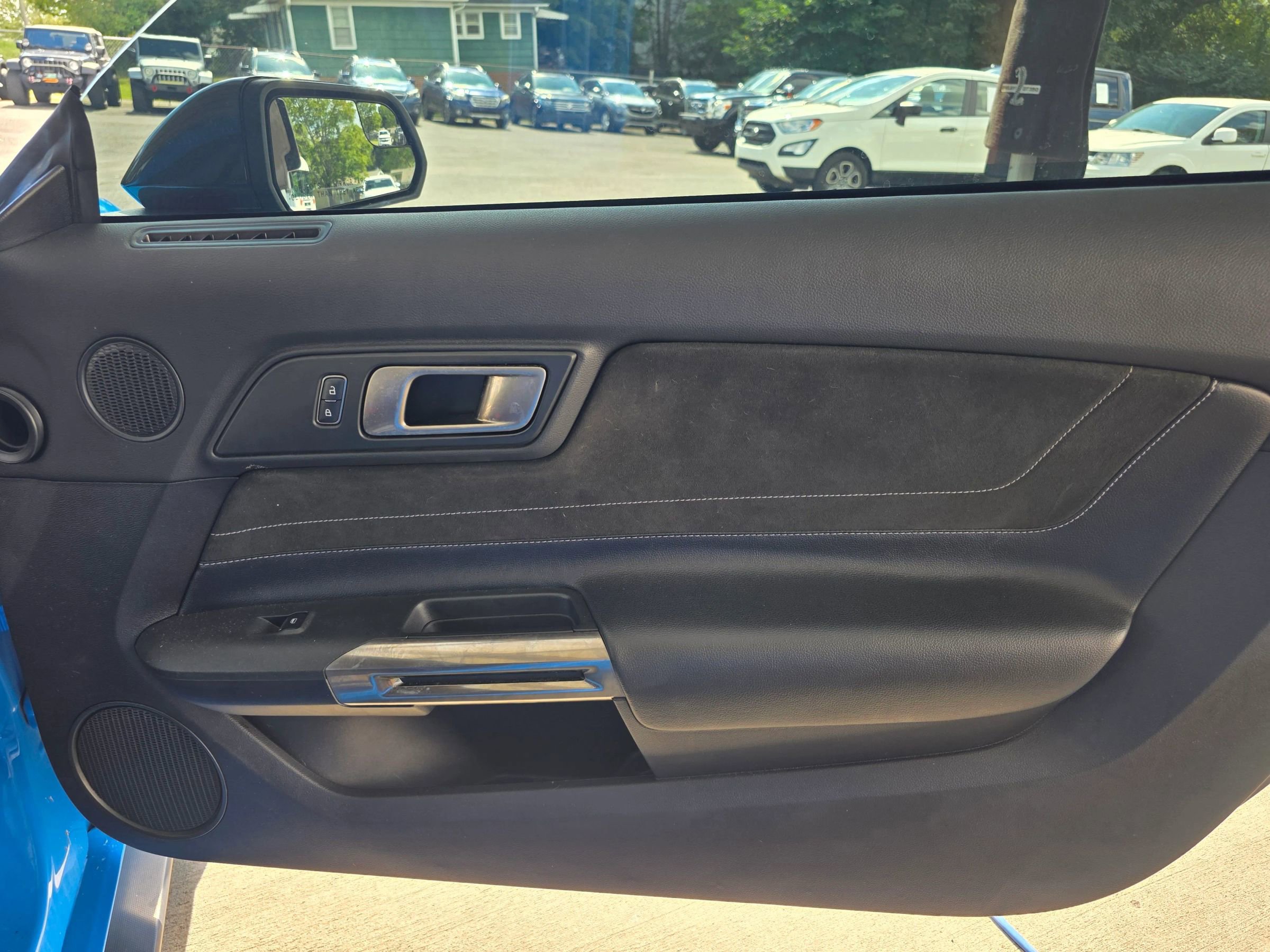 Used 2017 Ford Mustang Shelby GT350 w/ Electronics Package image 18