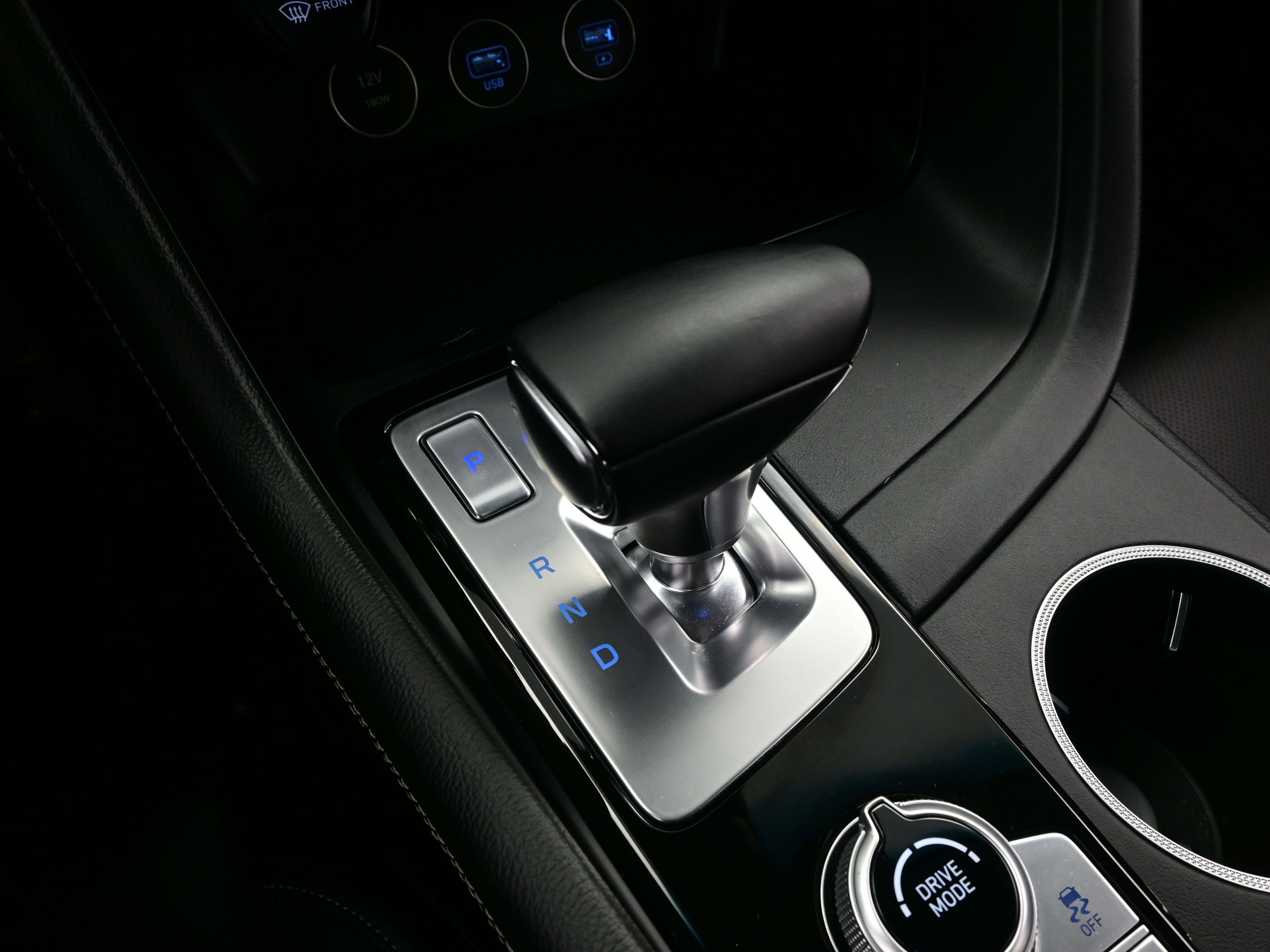 Certified 2023 Genesis G70 2.0T image 22