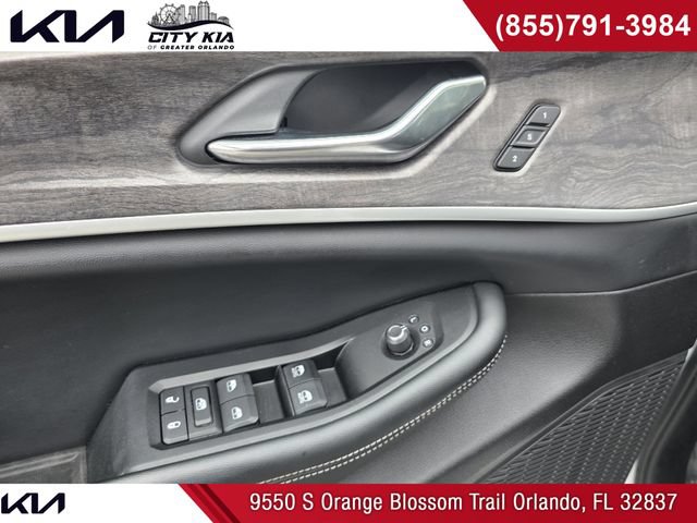 Used 2024 Jeep Grand Cherokee L Limited AWD/4WD image 23