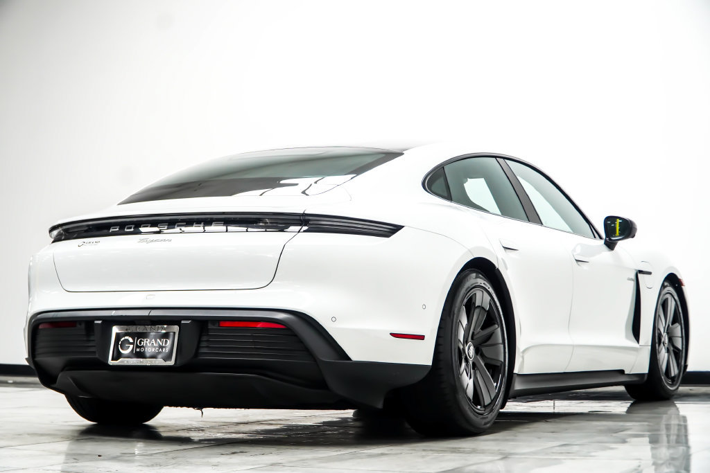 Used 2024 Porsche Taycan RWD image 17