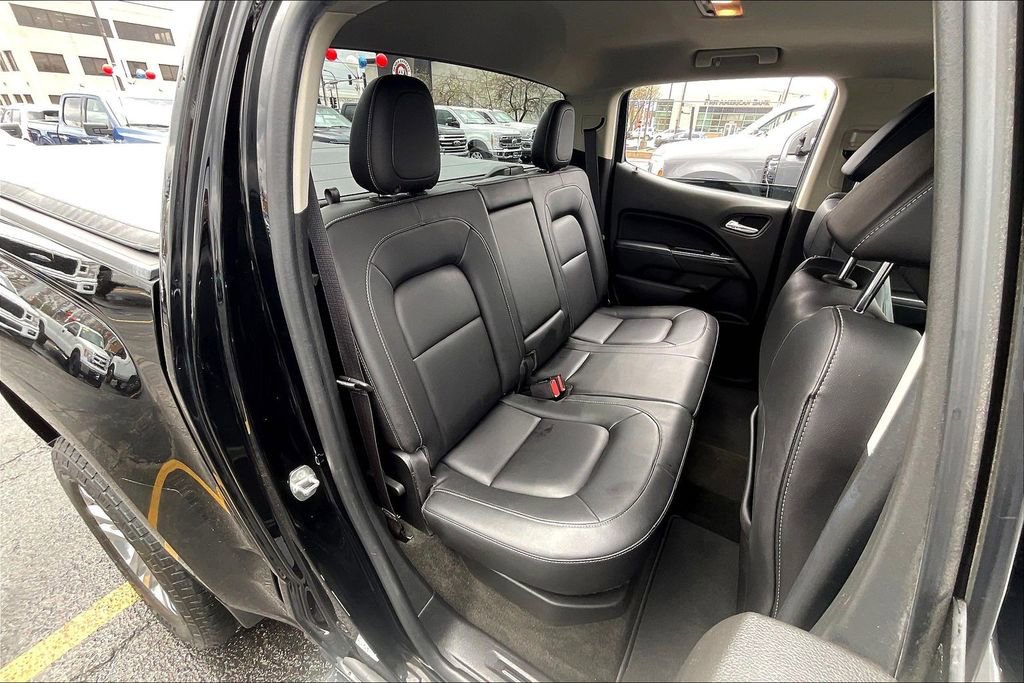 Used 2015 GMC Canyon SLT image 24