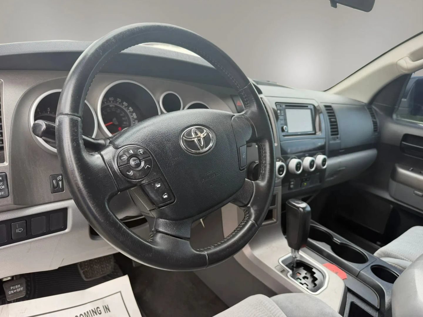 Used 2013 Toyota Sequoia SR5 RWD image 11