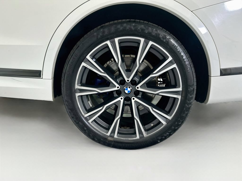 Used 2021 BMW X7 xDrive40i w/ M Sport Package AWD/4WD image 30