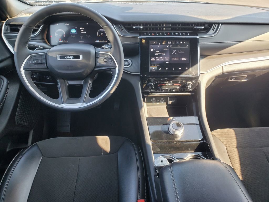 Used 2023 Jeep Grand Cherokee L Laredo image 26