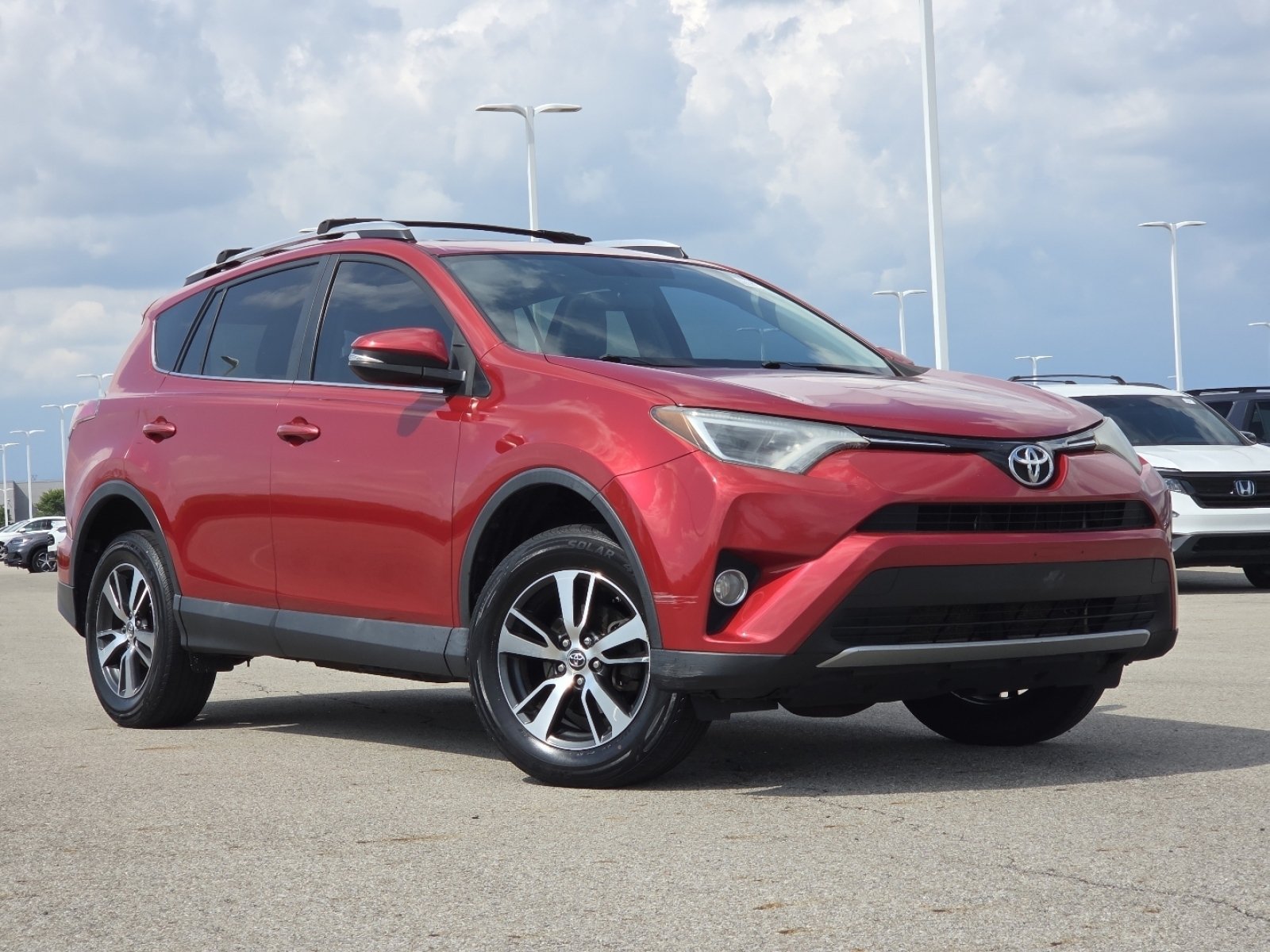 Used 2016 Toyota RAV4 XLE FWD image 2