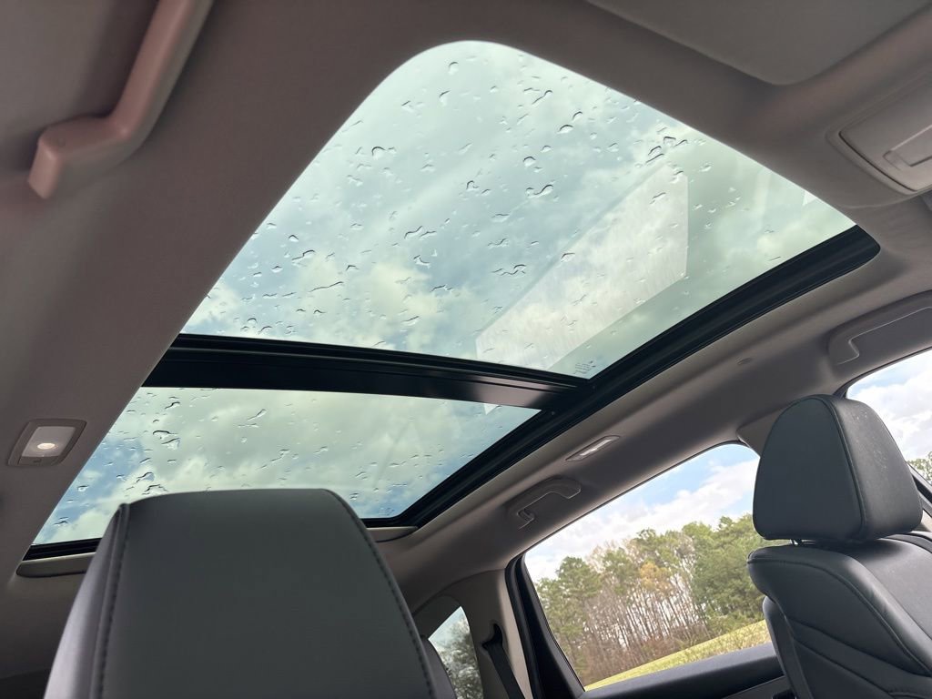 Used 2023 Acura MDX FWD image 39