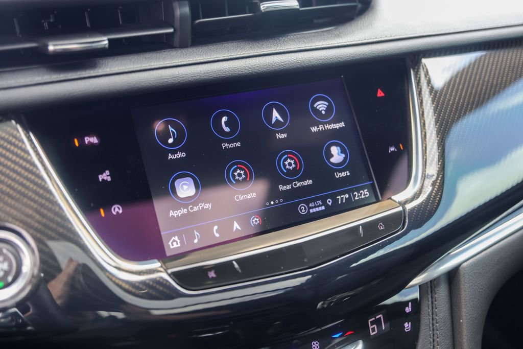 Certified 2024 Cadillac XT6 Sport w/ Technology Package AWD/4WD image 16