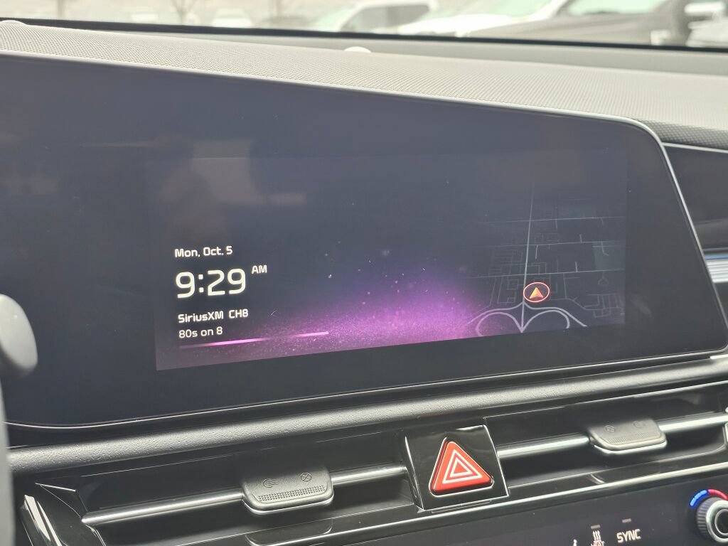 Certified 2023 Kia Niro Wind w/ Wind Preserve Package FWD image 14