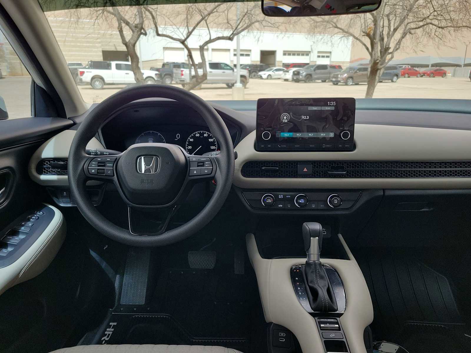 Used 2025 Honda HR-V LX image 6