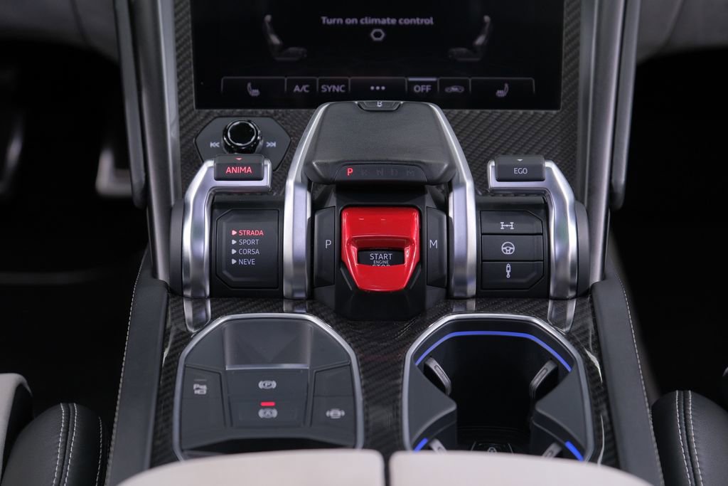 Used 2022 Lamborghini Urus image 72