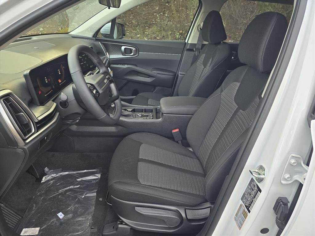 New 2026 Kia Sorento LX FWD image 5