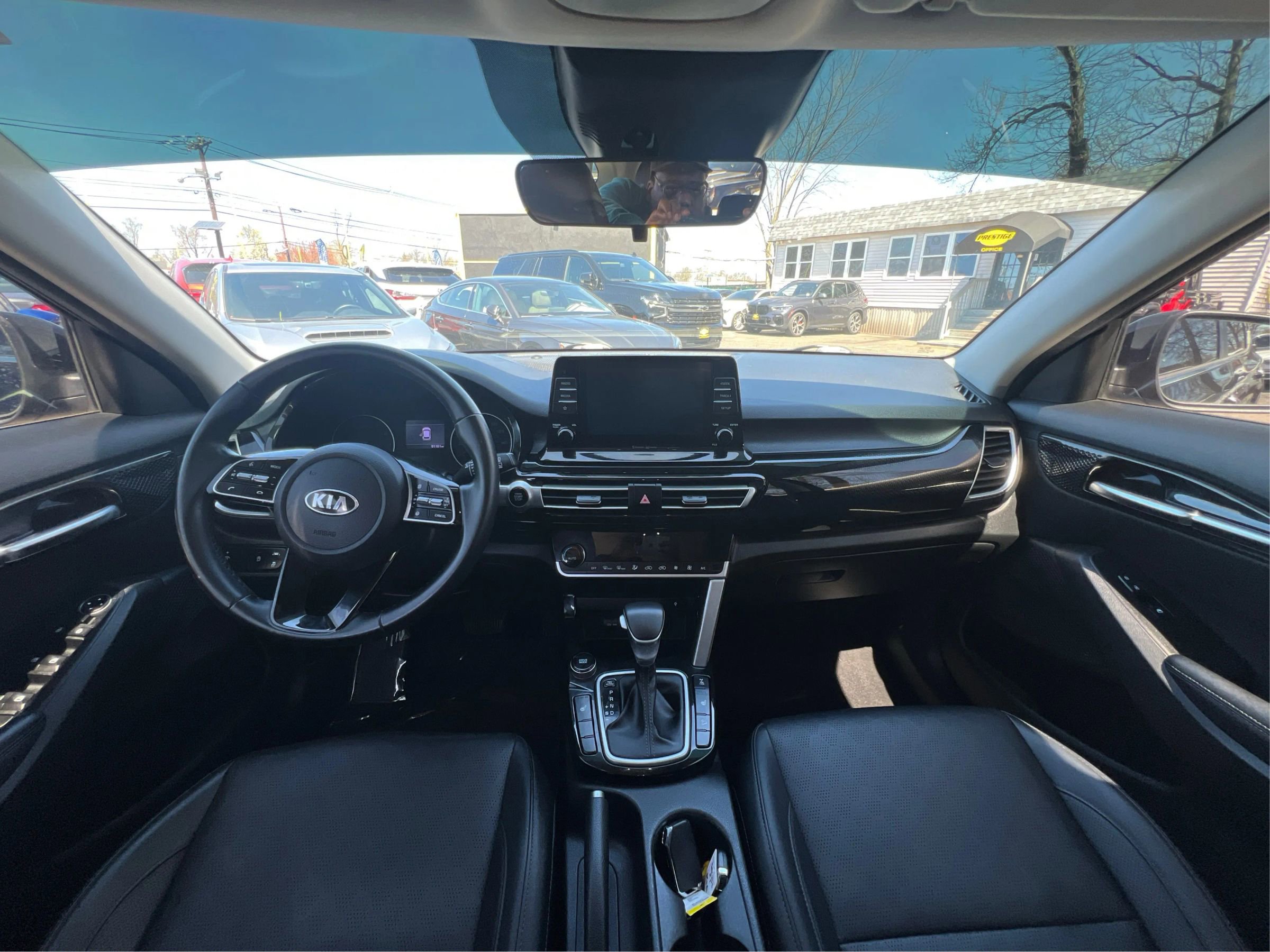 Used 2021 Kia Seltos EX image 25