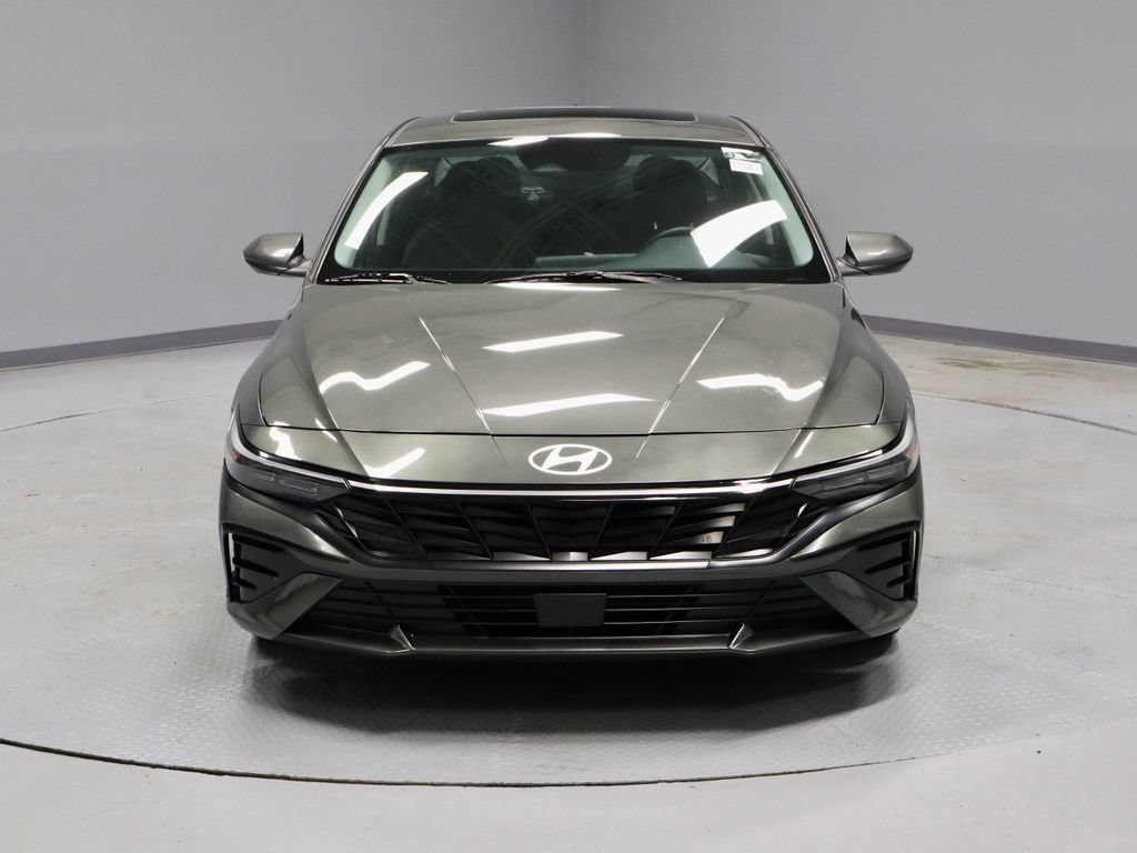 Used 2025 Hyundai Elantra SEL FWD image 6