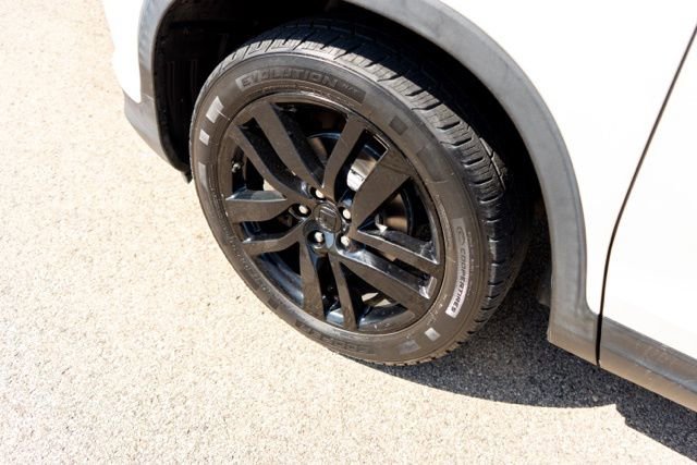 Used 2016 Honda Pilot Touring image 11