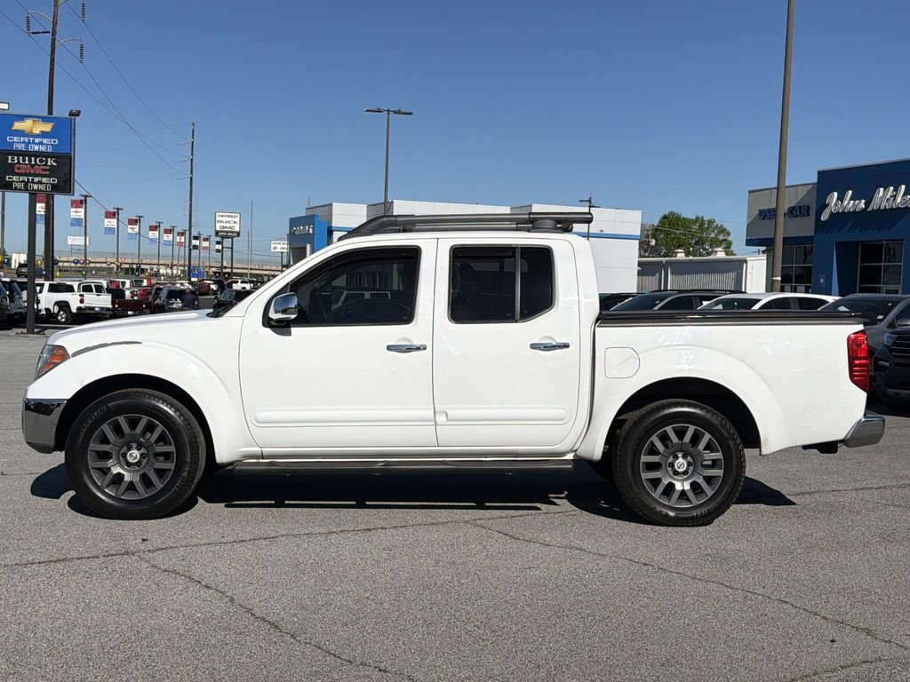 Used 2011 Nissan Frontier SL AWD/4WD image 2
